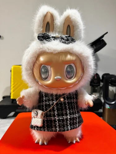 Click to view full screen Zimomo Enamel Labubu Doll Clothing Large Clothes 58cm Labubu Celebrity Style Set Rich Miss Clothes Birthday Gift photo review
