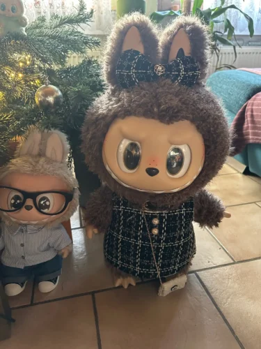 Click to view full screen Zimomo Enamel Labubu Doll Clothing Large Clothes 58cm Labubu Celebrity Style Set Rich Miss Clothes Birthday Gift photo review